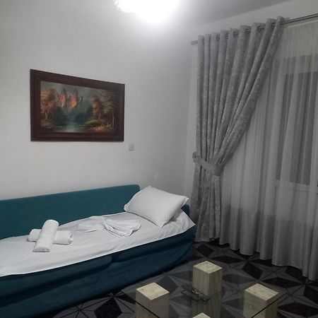 סרנדה Goni Guest House מראה חיצוני תמונה